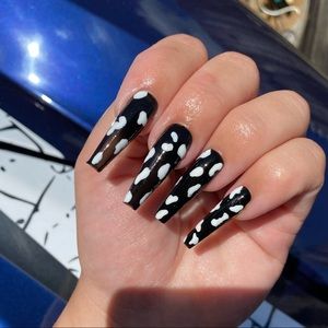 Cow black and white press on nails